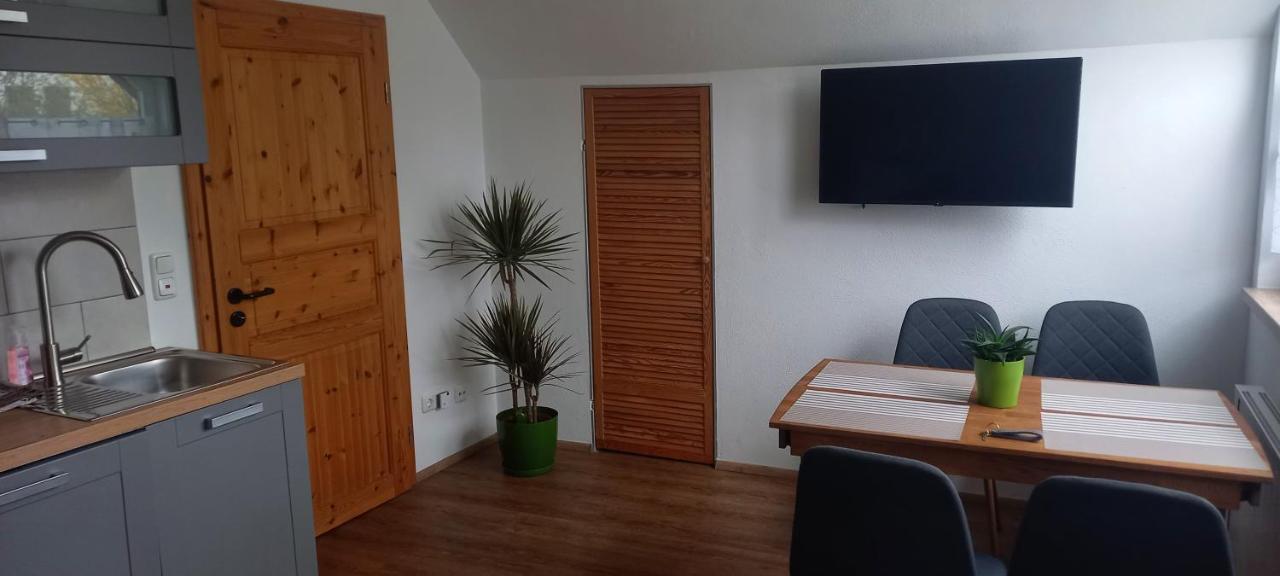 Kleine, Gemuetliche Dachgeschosswohnung Laudenbach  Ngoại thất bức ảnh